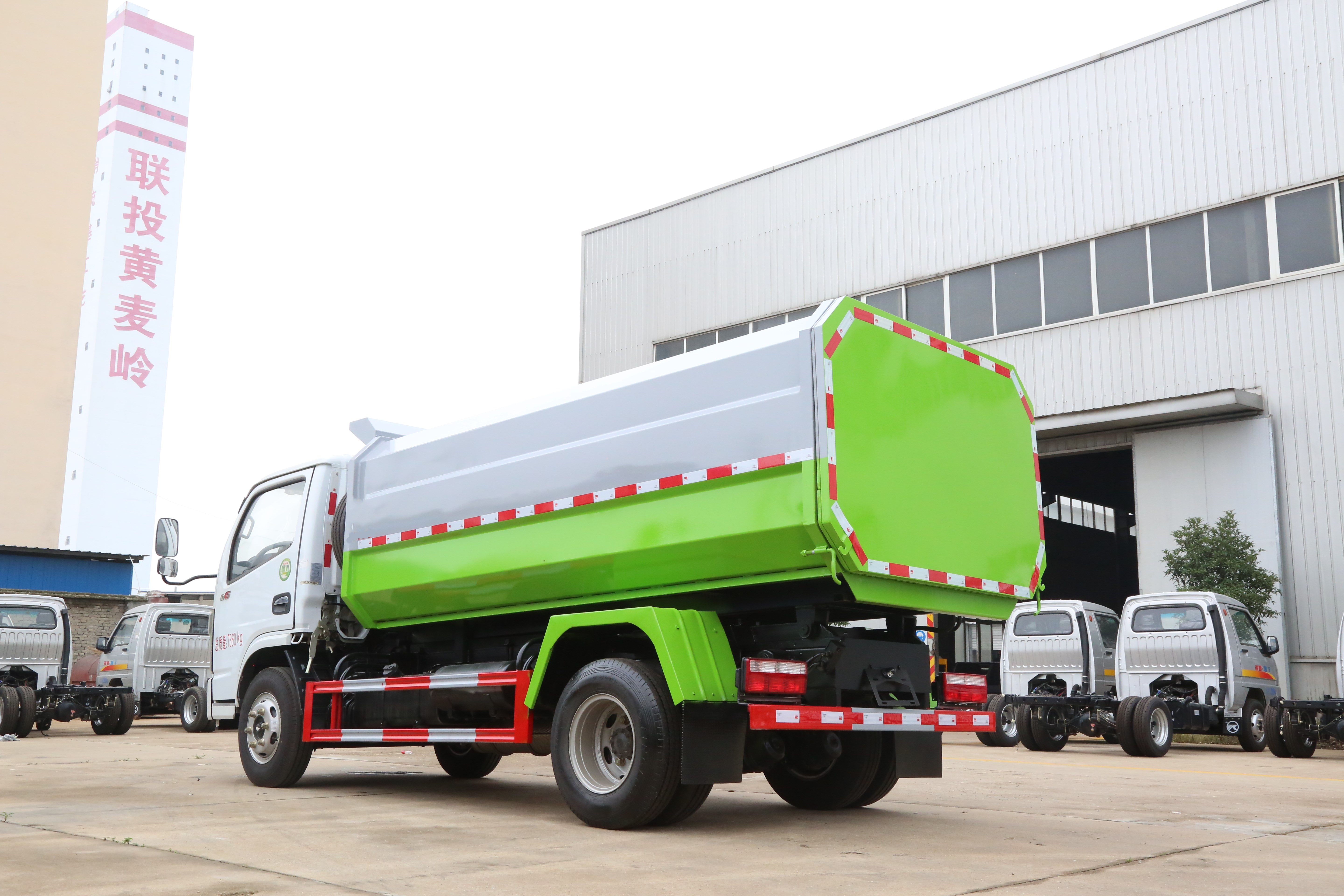 東風6方掛桶垃圾車 東風6方掛桶垃圾車